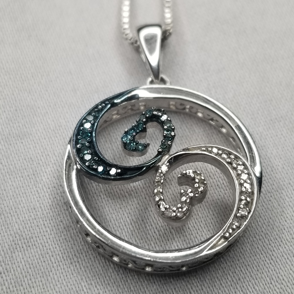 Waves by Jane Seymour™